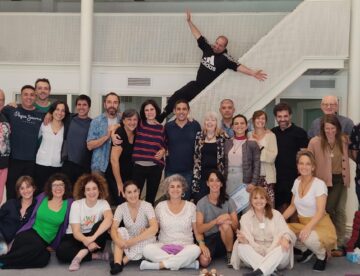 Foto de grupo de un encuentro de Hakomi